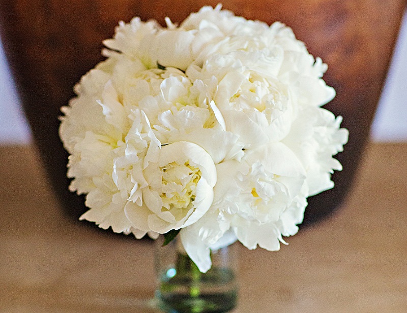 white peony bridal bouquets beach weddings mexico best floral designers los cabos