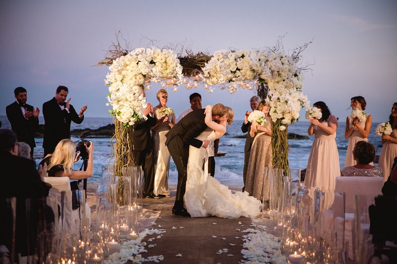 ceremony kiss beach weddings los cabos esperanza resort elena damy event design chris plus lynn photography