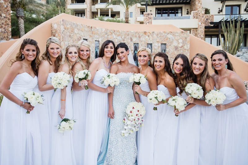 bride-with-her-bridesmaids-elena-damy-wedding-planners-los-cabos-mexico