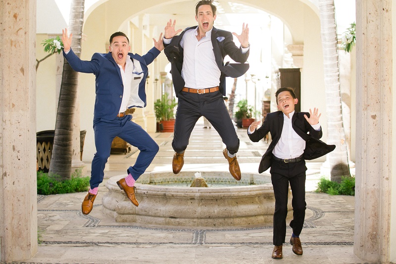 groom jumping weddings at cabo del sol elena damy destination wedding planners mexico chris plus lynn photo