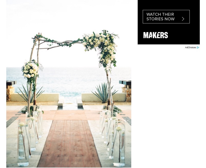 organic-wedding-decor-natural-wedding-ceremony-arch-mexico-wedding-planners-elena-damy-floral-design