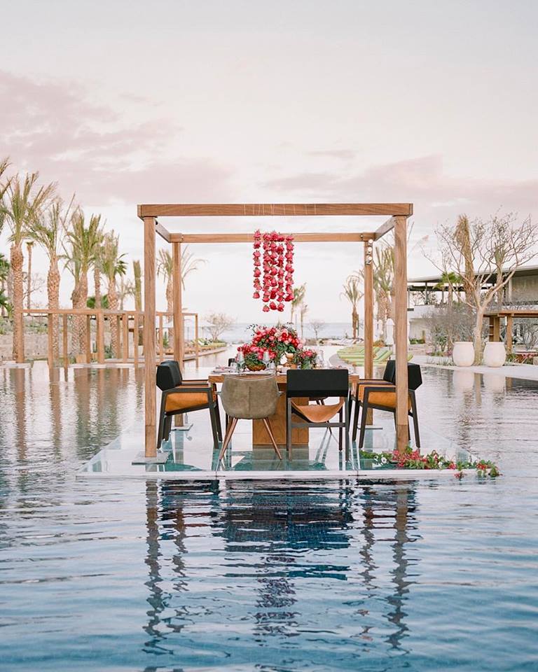 floating table 2 rebecca yale photography elena damy event design cabo san lucas