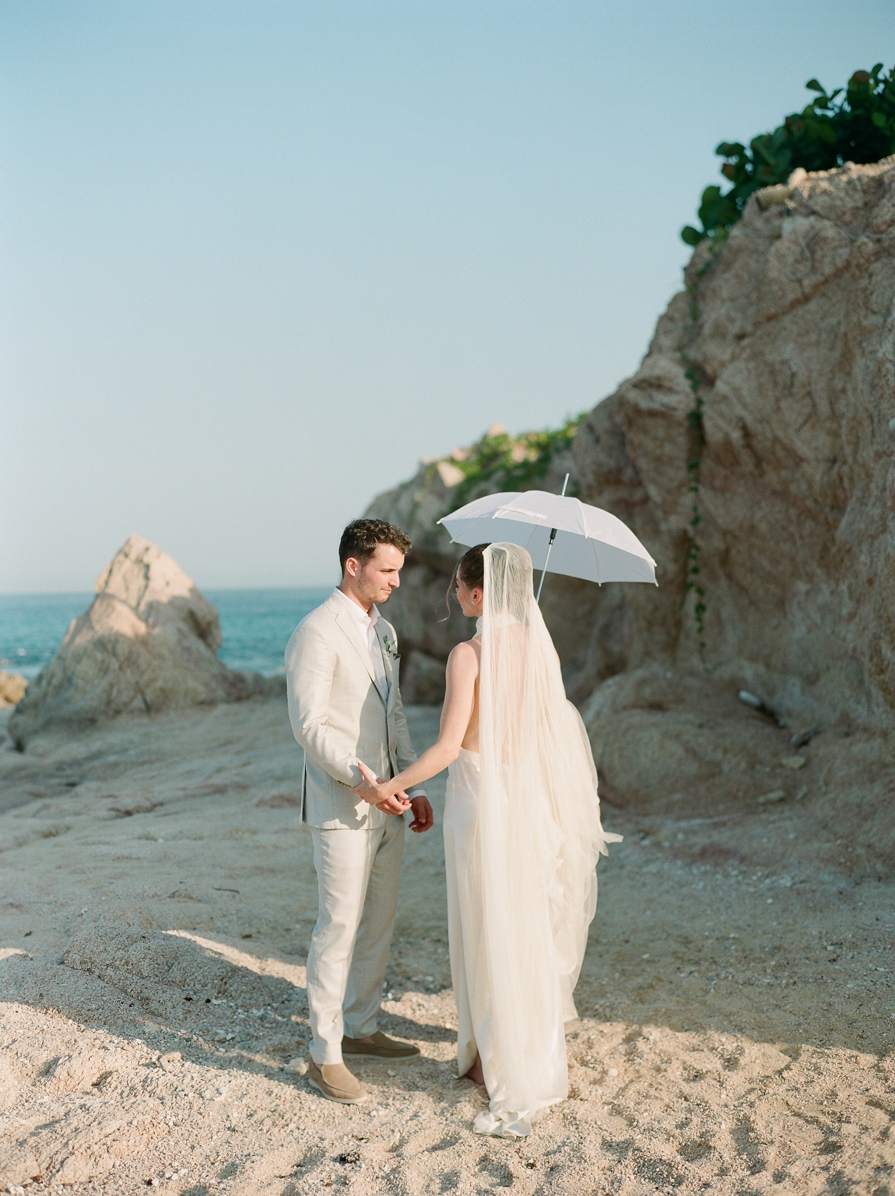 weddings on the beach cabo
